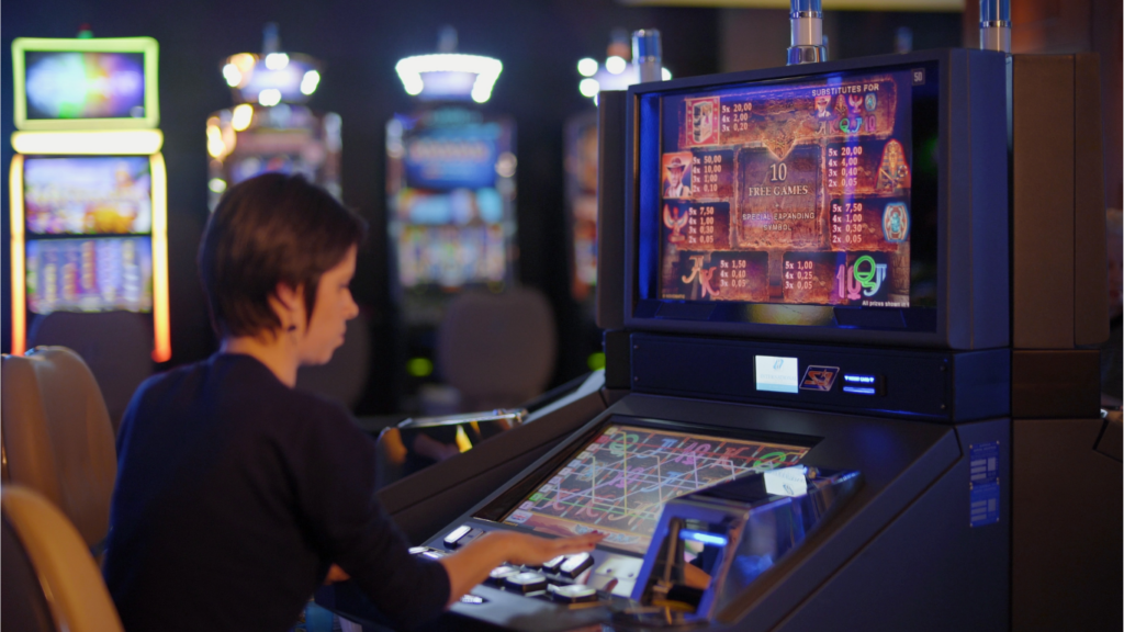 Maximize Your Wins Strategic Timing for Big Bets on Slot Machines