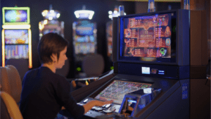 Maximize Your Wins Strategic Timing for Big Bets on Slot Machines